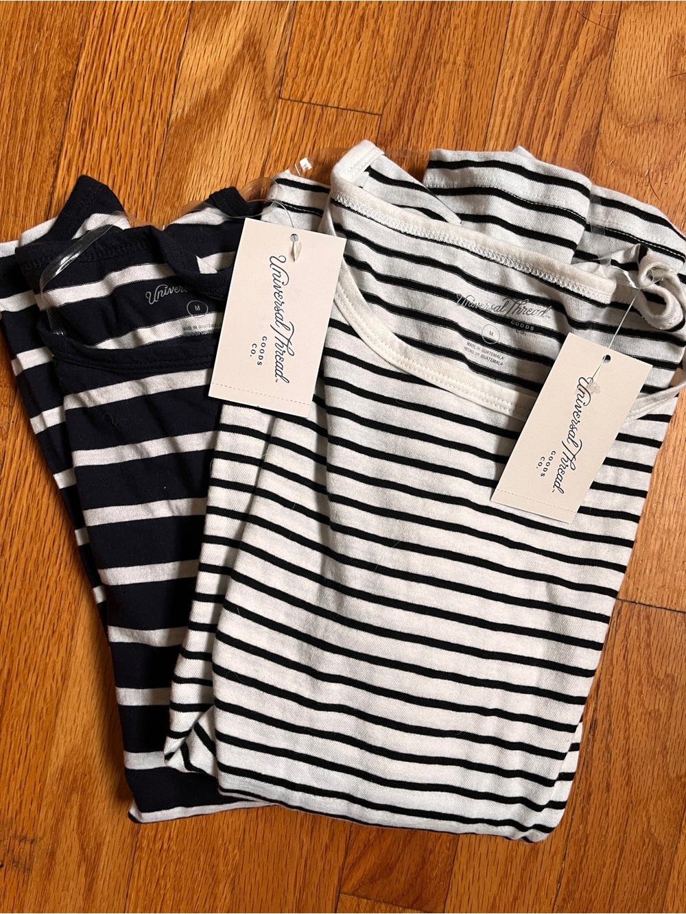 Universal Thread Women's Long Sleeve Striped Tee - Black & White